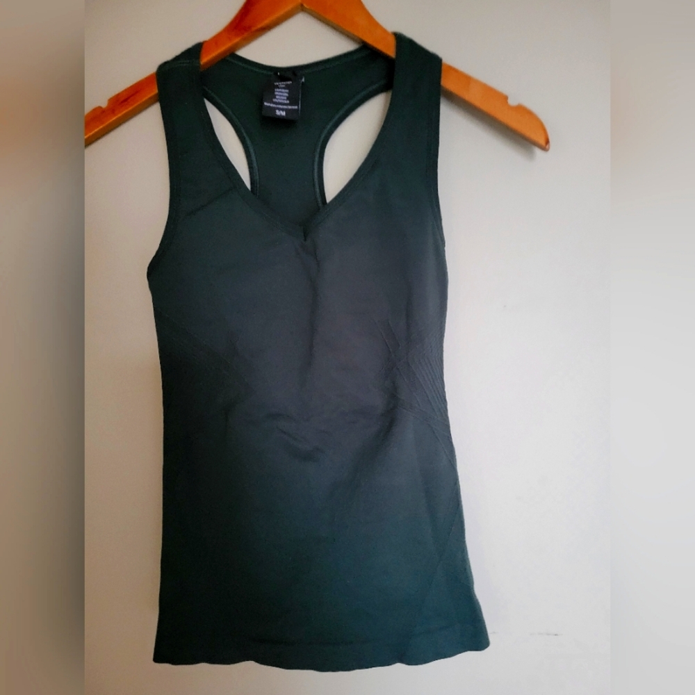 Ghost Flower athletic yoga top